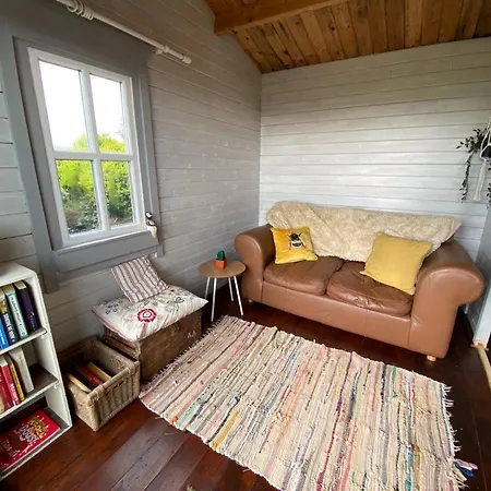 Shepherd's Hut Glamping
