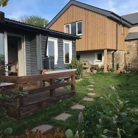 Shepherd's Hut Glamping